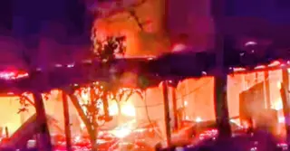 নবাবগঞ্জে অগ্নিকাণ্ডে পুড়ে ছাই ১১ বাড়ি, নিহত ১